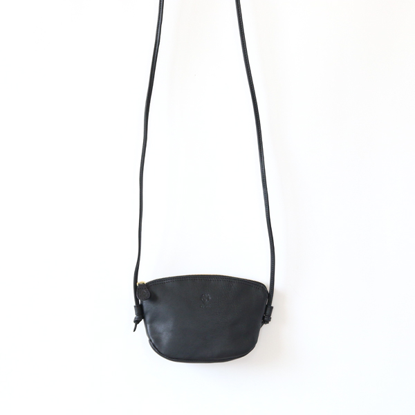 BLACKショルダ-バッグ STANDARD・画像