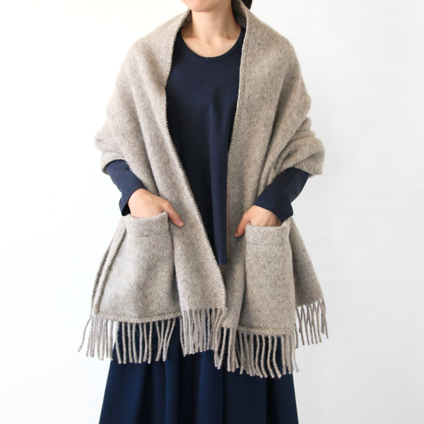 MELANGE BEIGEポケットショ-ル・画像