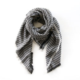 BLACKクラシック・ジグザグスカ-フ・画像