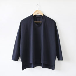 NAVYテクノラマ天竺 Uネックトップス・画像