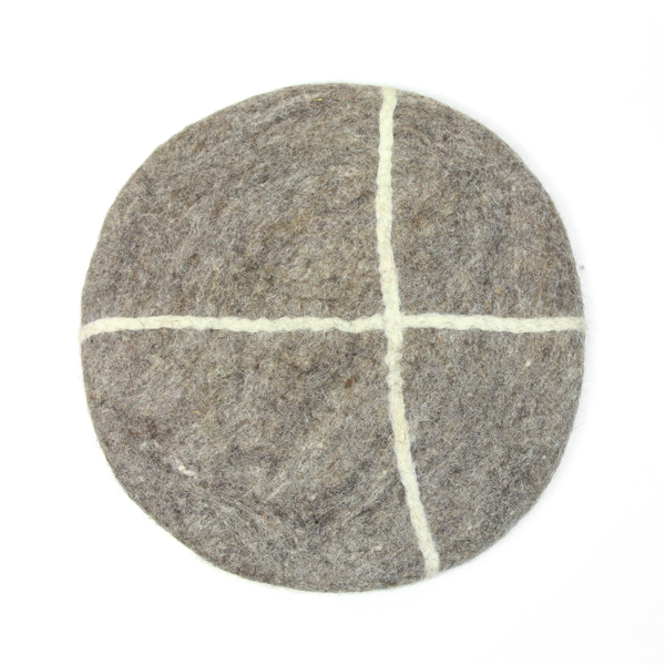 プラス・茶フェルトのチェアパッド・画像