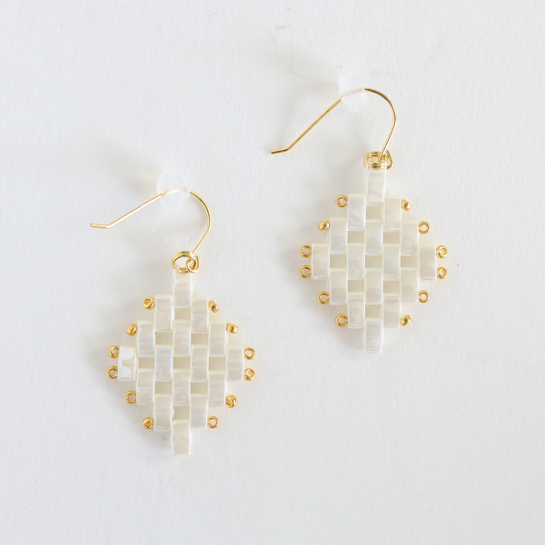 シャインホワイトダイアンピアス2・画像