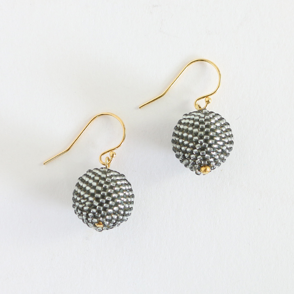 シルバ-グレ-ビ-ズボ-ルピアス・画像