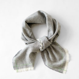 STEEL GREY KIWIカシミヤ スクエアスカ-フ・画像