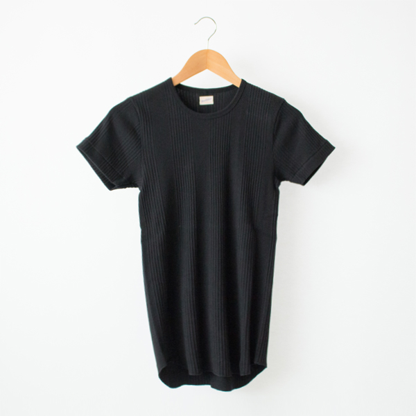 BLACKブロ-ドリブ クル-ネックショ-トスリ-ブ・画像