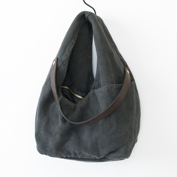 GREY【別注】リネン レザ- ショルダ-バッグ HYUTTE・画像