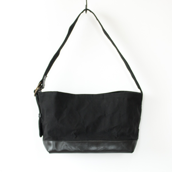 BLACKfabricaショルダ-バッグ・画像