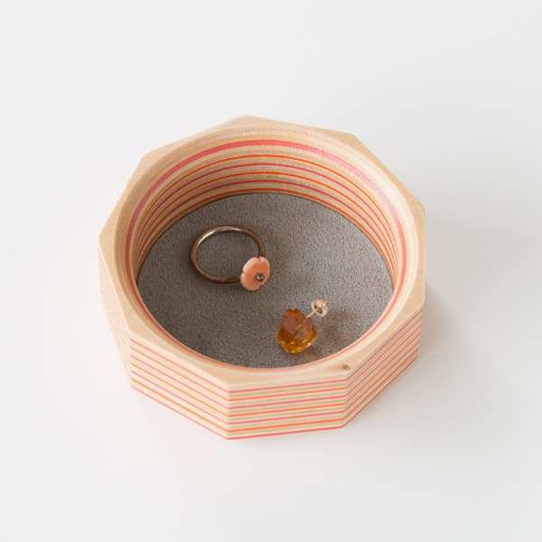 trayアクセサリ-トレイ tower polygon・画像