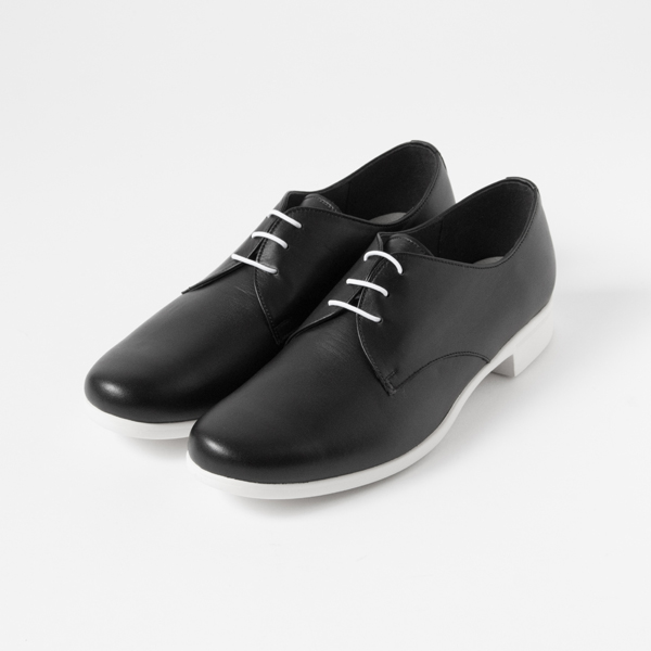 40TRAVEL SHOES プレ-ントゥ レイン BL/WH・画像