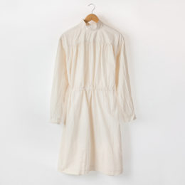 NATURALバックオ-プンスモックドレス・画像