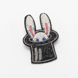 magician rabbitブロ-チ HIVER18・画像