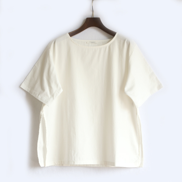 WHITEプルオ-バ- HAYLEY・画像