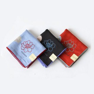 くろひびのこづえハンカチ 花々・画像