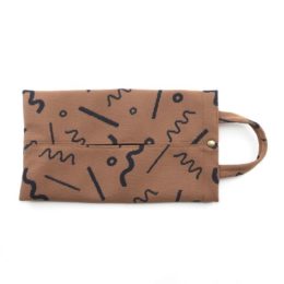 BROWNティッシュケ-ス・画像