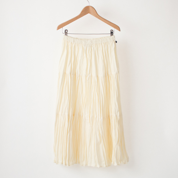 WHITEウ-ルティア-ドスカ-ト・画像