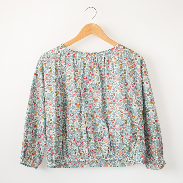 BETSYリバティプリントブラウス・画像