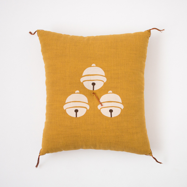 鈴型染め本縫い小座布団・画像