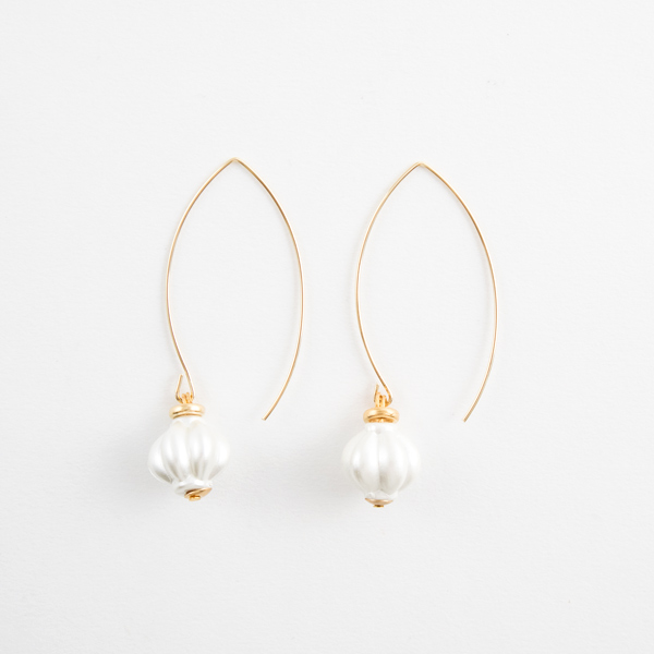 OR9830 ホワイトピアス 02・画像