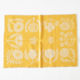 WHITE-YELLOWブランケット（90×65）VILLIKUKKA・画像