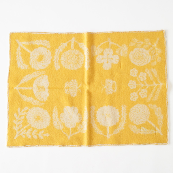 WHITE-YELLOWブランケット（90×65）VILLIKUKKA・画像