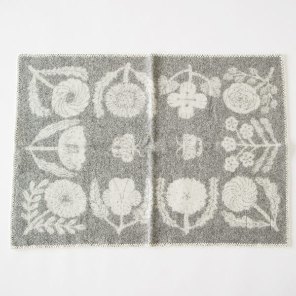 WHITE-GREYブランケット（90×65）VILLIKUKKA・画像