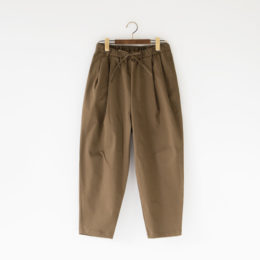 OLIVEチノストレッチタックパンツ・画像