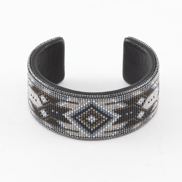 ブラック/ホワイトビ-ズバングル・画像