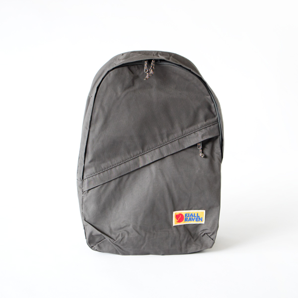 STONE GREYバックパック 25L・画像