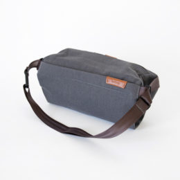 MID GREYSling（ボディバッグ）・画像