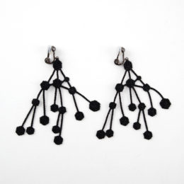 ブラックディ・エヌ・エイ イヤリング・画像