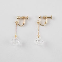 イヤリング シロツメクサ・画像