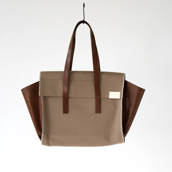 ト-プスタンダ-ドフラップト-トプラスS・画像