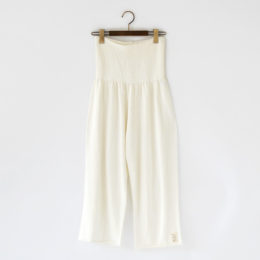 OFF WHITEおなかをつつむ コットンパンツ ワイドタイプ・画像