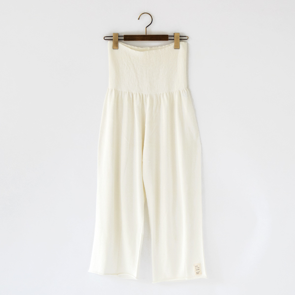 OFF WHITEおなかをつつむ コットンパンツ ワイドタイプ・画像