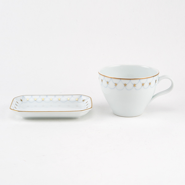 波フィナンシェと紅茶の器・画像