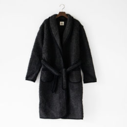 BLACK XSウ-ルガウンDRESSING GOWNS・画像