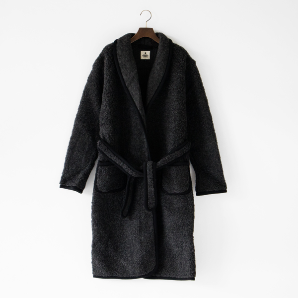 BLACK XSウ-ルガウンDRESSING GOWNS・画像