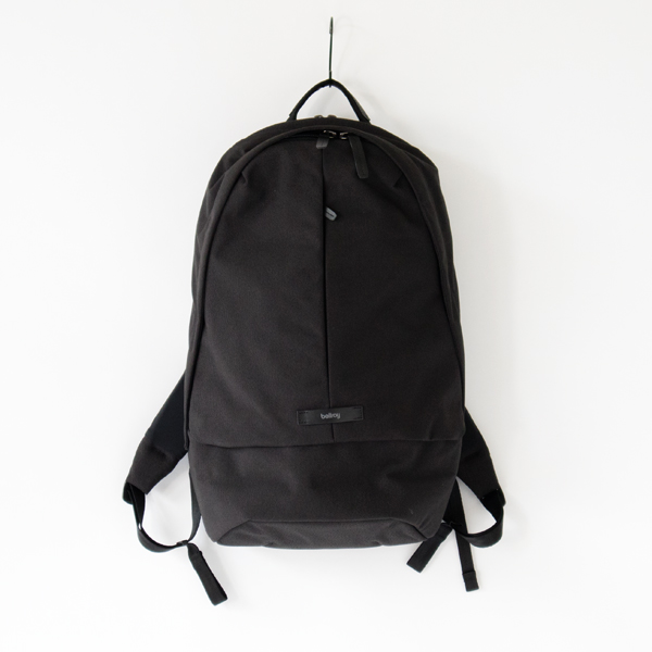 ブラックCLASSIC BACKPACK PLUS バックパック・画像