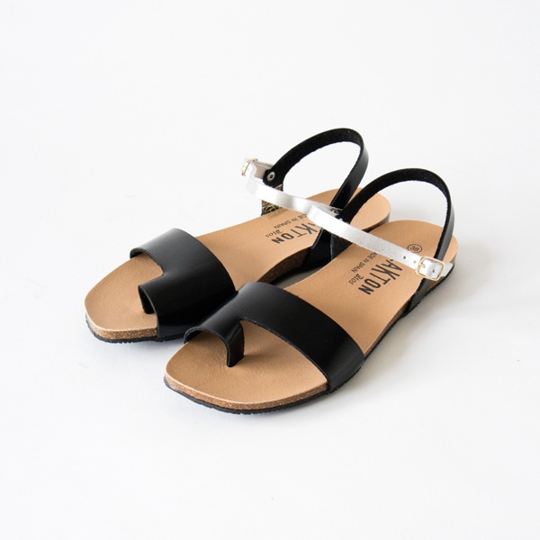 BLACK 37スクエアトゥ アンクルストラップサンダル・画像