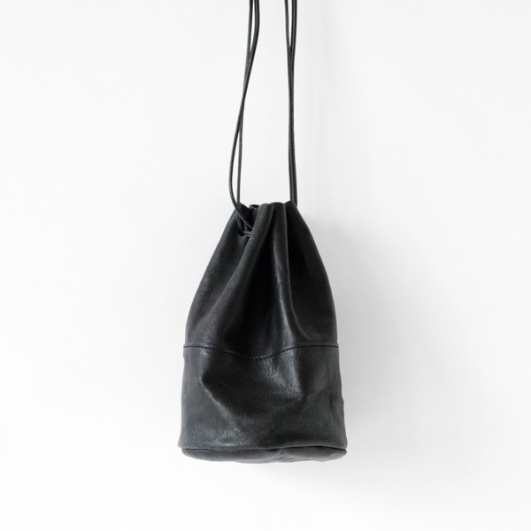 BLACKVEGETABLE HORSE LEATHER DRAW STRING POUCH S（巾着ショルダ-）・画像