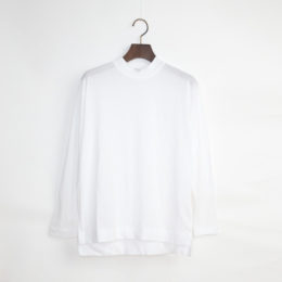 WHITEモックネック長袖Tシャツ・画像