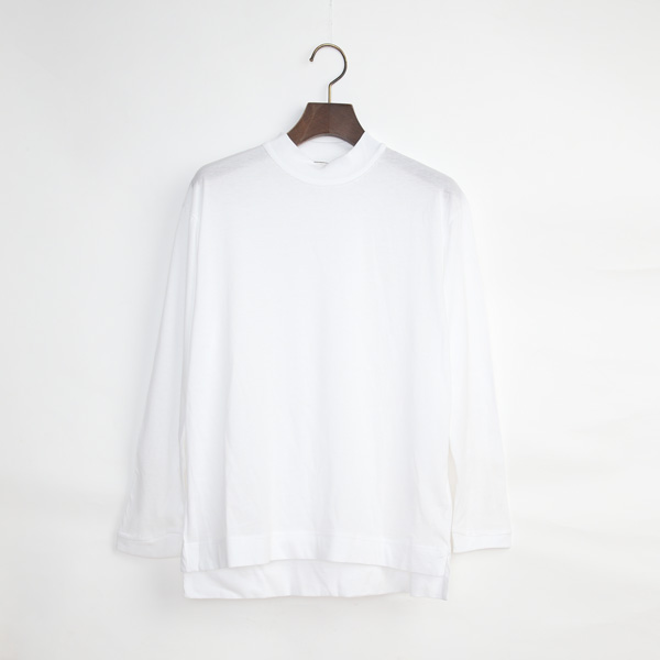 WHITEモックネック長袖Tシャツ・画像