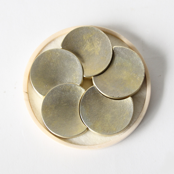 箸置き 五つ月・画像