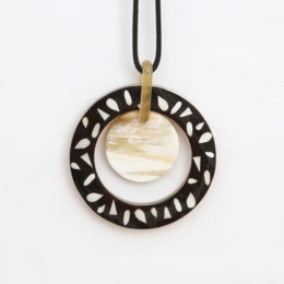 Horn サ-クルペンダント・画像