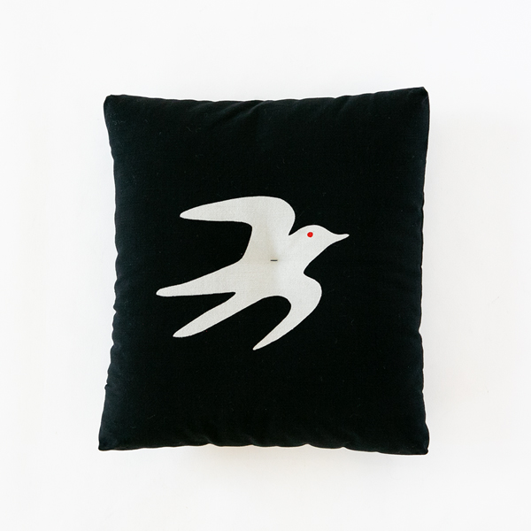 ツバメ【別注】本縫いこざぶクッション・画像