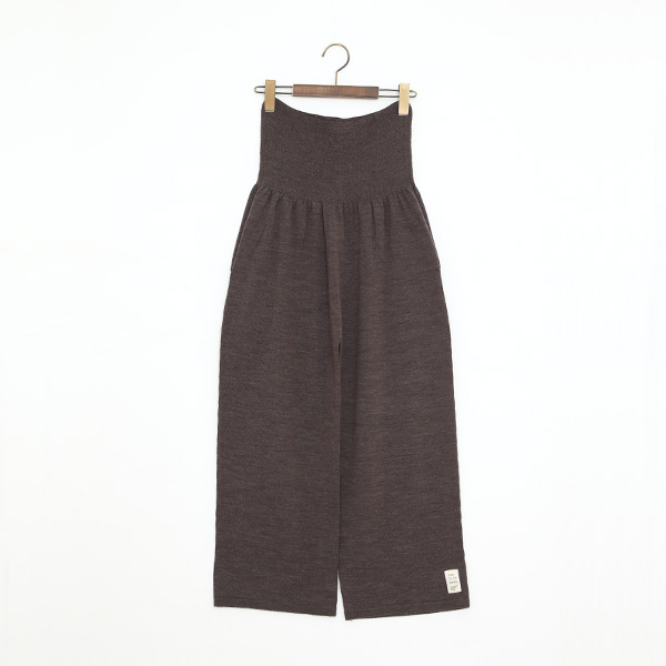 BROWNおなかをつつむ のびるニットパンツ ワイド・画像