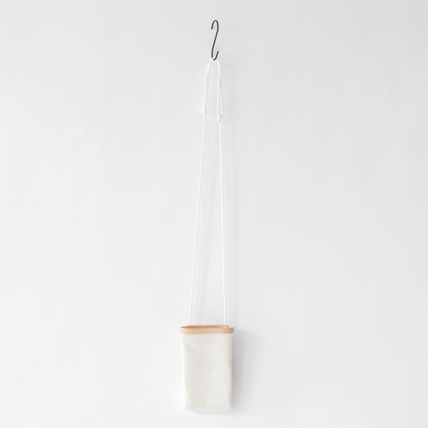 WHITEモバイルショルダ- FUNDA・画像