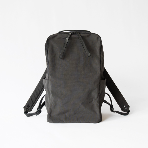 CHARCOAL GRAY強撥水シュリンクナイロン キュ-ブ リュック QYUBULIC2 S・画像
