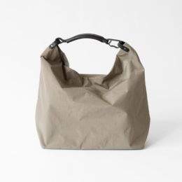 BEIGE GRAY強撥水シュリンクナイロンバッグ KYANPU L・画像