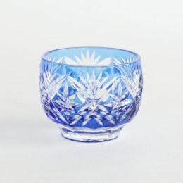 水色江戸切子 剣菱星文様 ぐい呑み・画像